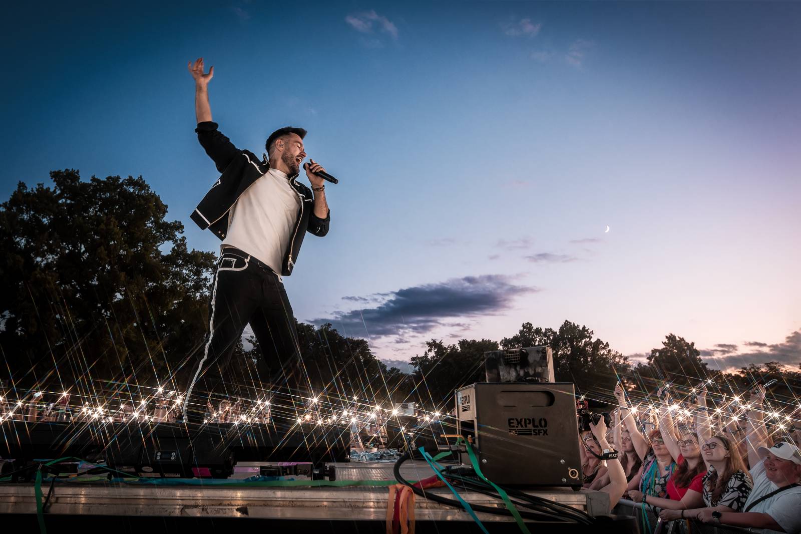 Marek Ztracený je zpátky. Po dvou letech vyrazil na turné, hostem v Praze byla Kateřina Marie Tichá