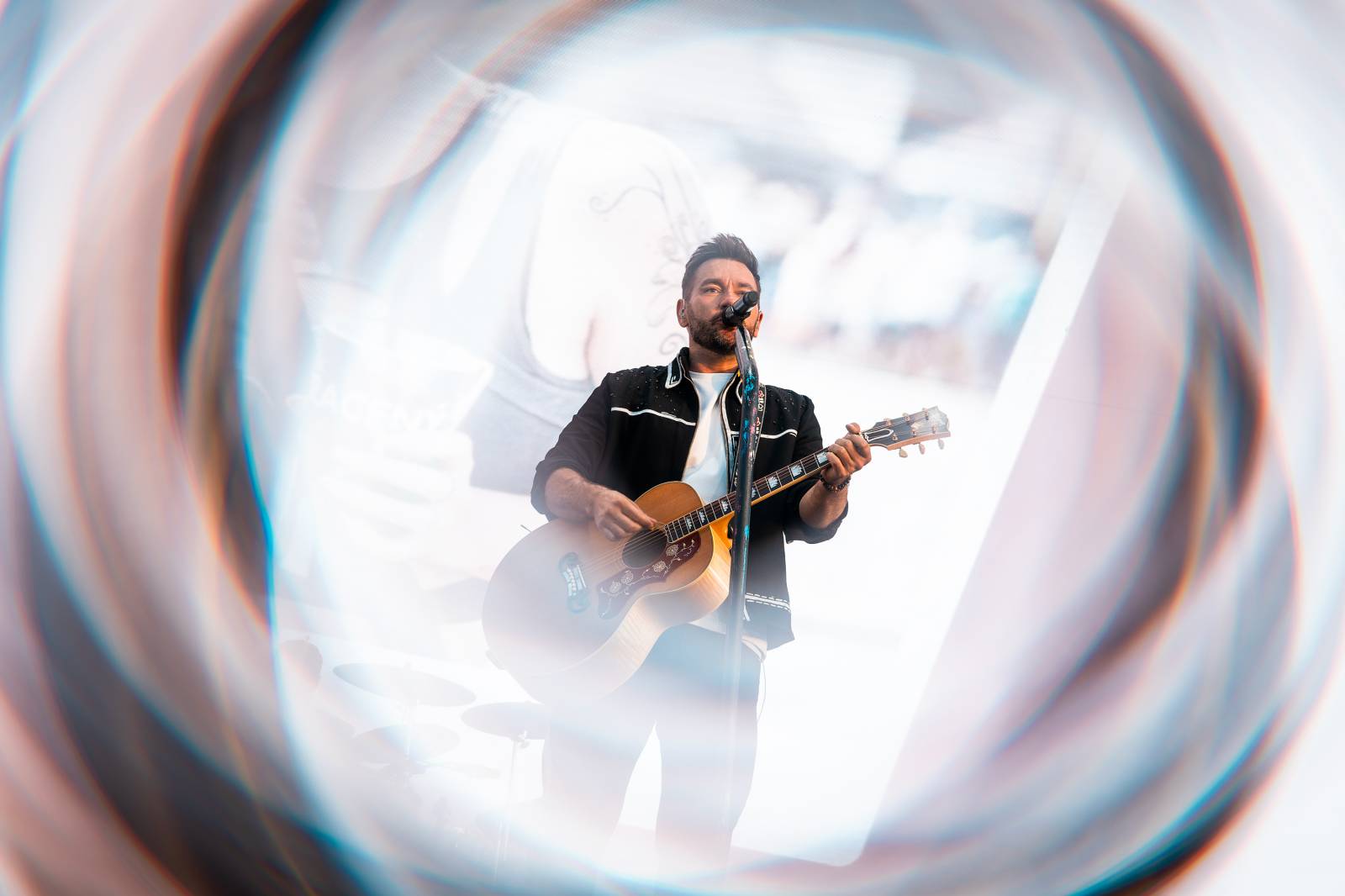 Marek Ztracený je zpátky. Po dvou letech vyrazil na turné, hostem v Praze byla Kateřina Marie Tichá