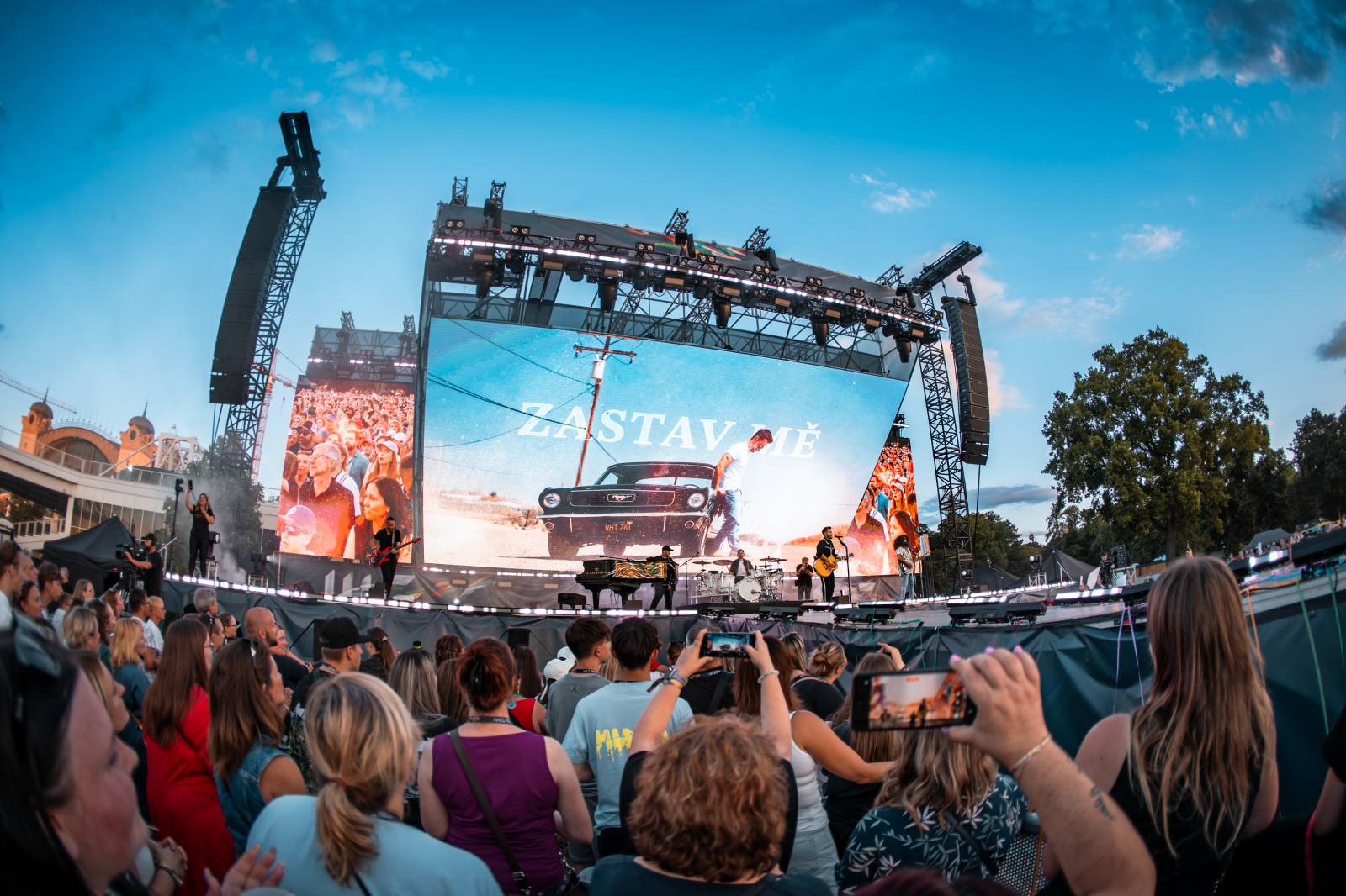 Marek Ztracený je zpátky. Po dvou letech vyrazil na turné, hostem v Praze byla Kateřina Marie Tichá