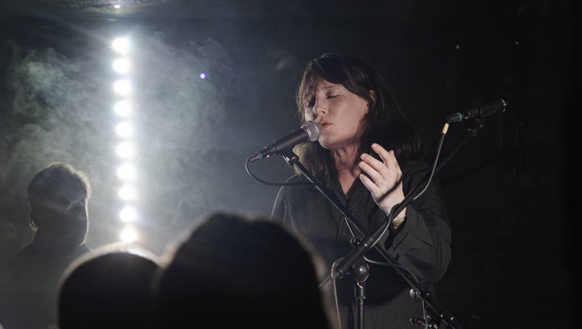 Sarah Blasko přivezla do Café V lese svůj australský klid