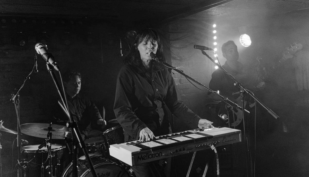 Sarah Blasko přivezla do Café V lese svůj australský klid