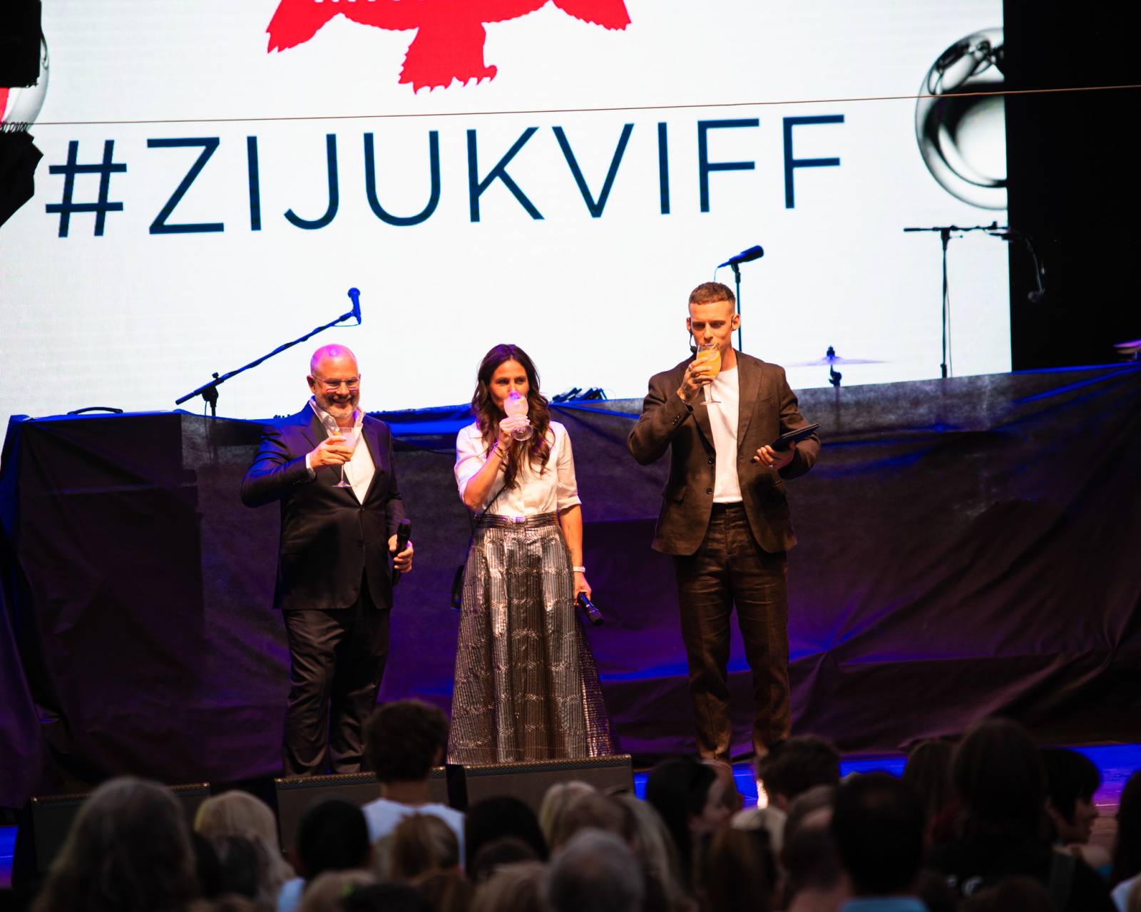 V Karlových Varech vystoupili Chinaski a Marcell, davy přilákala i módní přehlídka