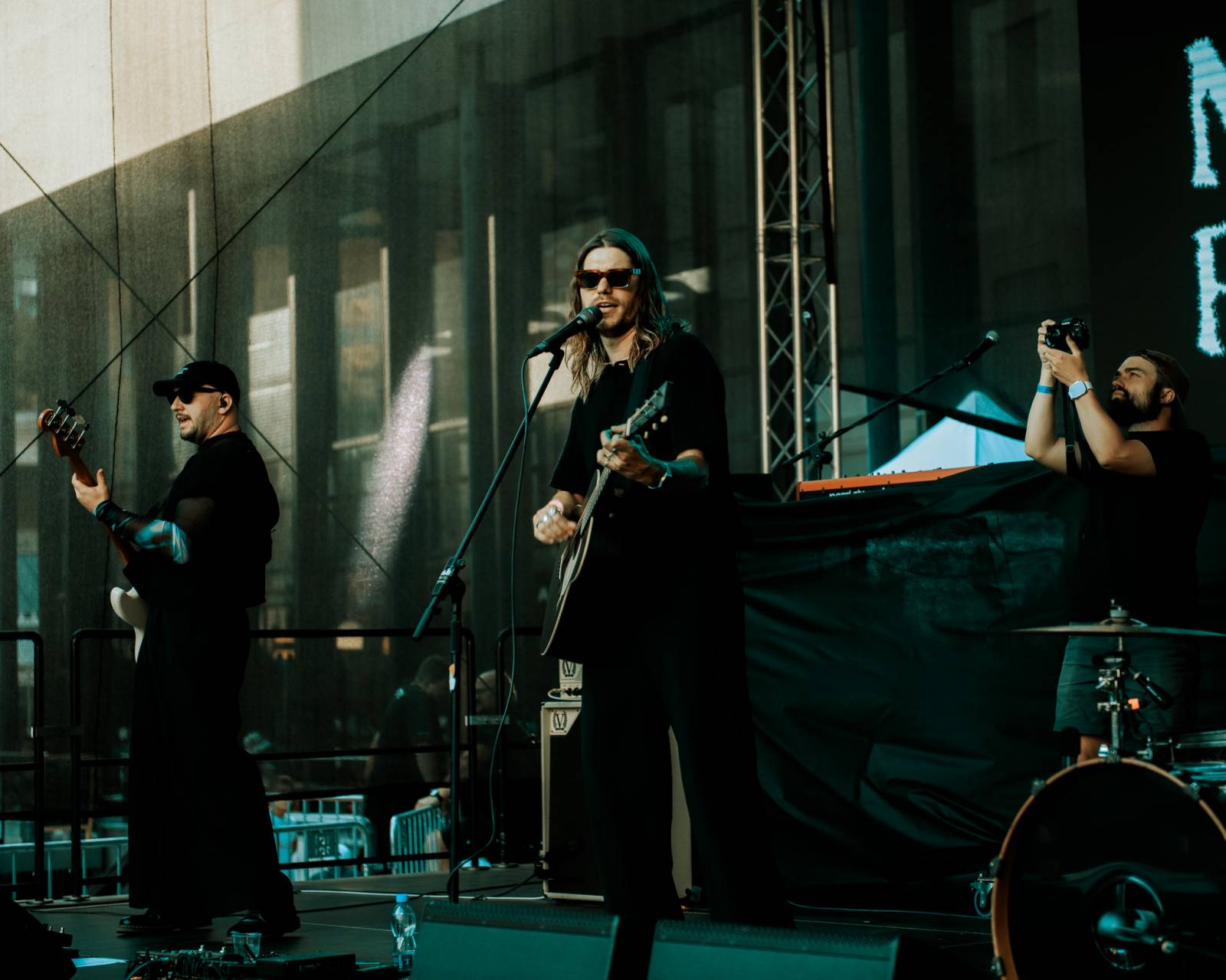 V Karlových Varech vystoupili Chinaski a Marcell, davy přilákala i módní přehlídka