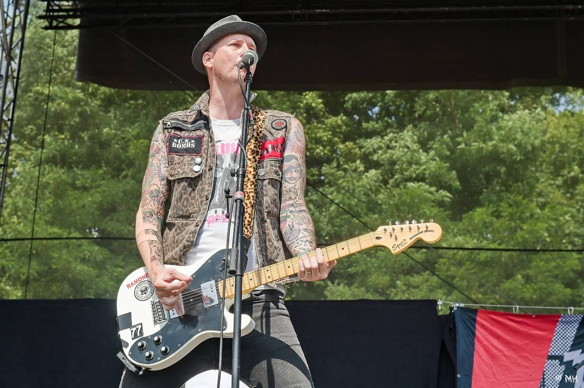 Silná sobota na Pekelném ostrově. Své show rozjeli Pretty Maids, Rybičky 48, Alkehol, Divokej Bill i Krucipüsk