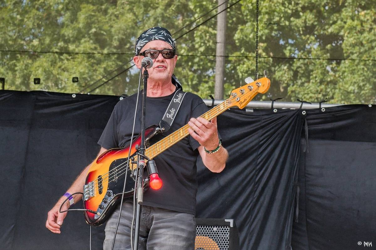 Silná sobota na Pekelném ostrově. Své show rozjeli Pretty Maids, Rybičky 48, Alkehol, Divokej Bill i Krucipüsk