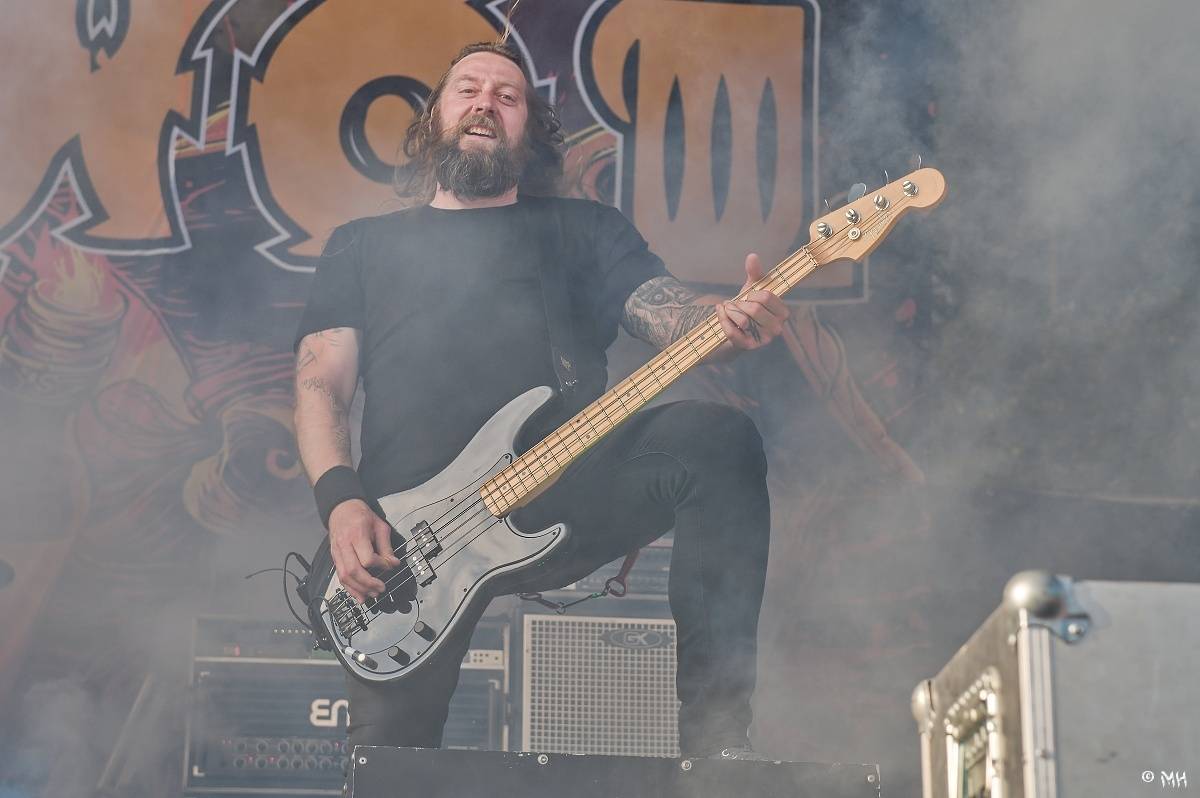 Silná sobota na Pekelném ostrově. Své show rozjeli Pretty Maids, Rybičky 48, Alkehol, Divokej Bill i Krucipüsk