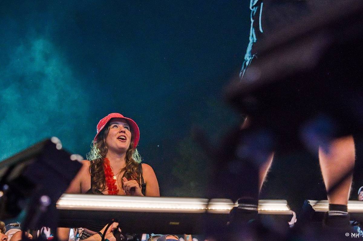 Silná sobota na Pekelném ostrově. Své show rozjeli Pretty Maids, Rybičky 48, Alkehol, Divokej Bill i Krucipüsk