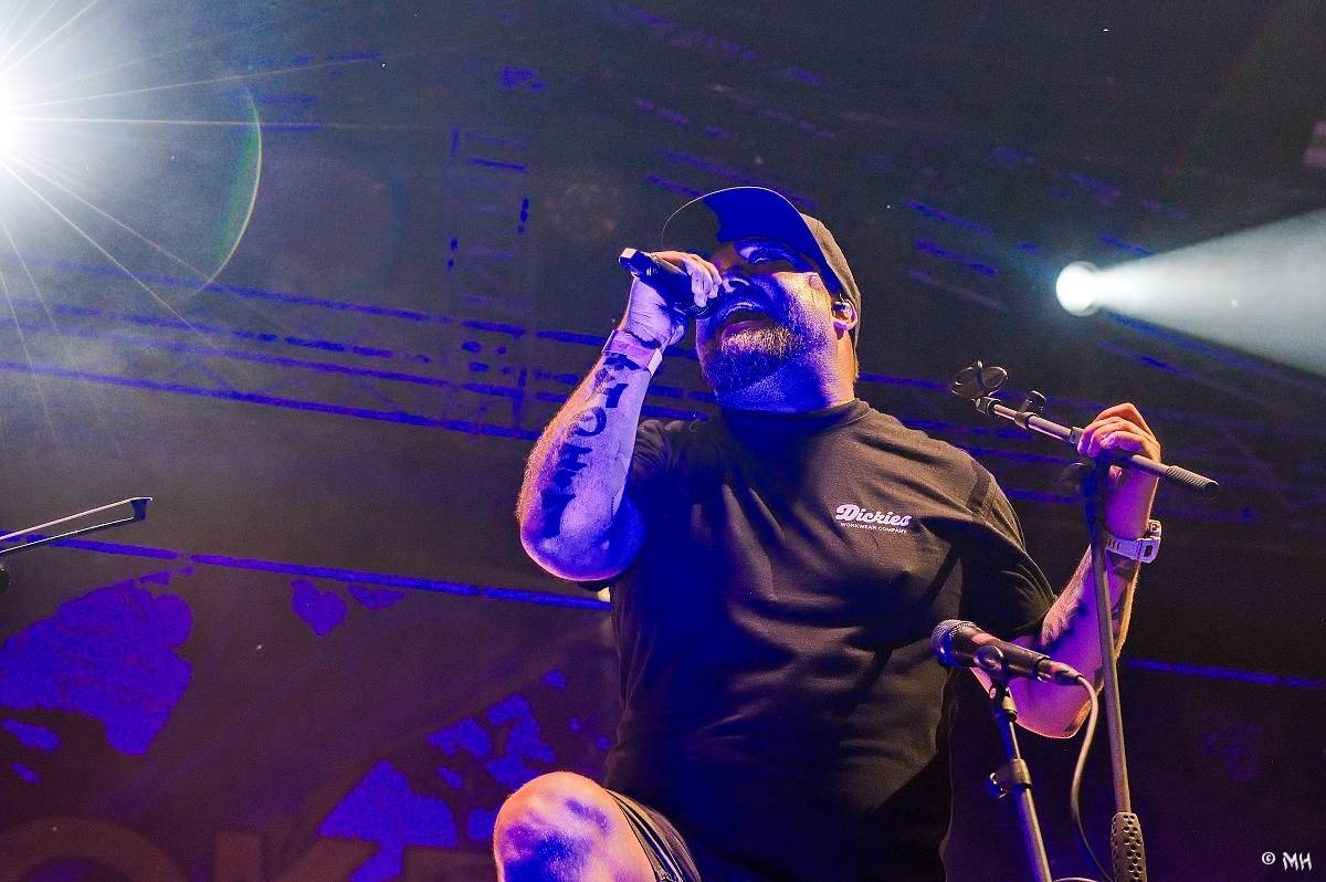 Silná sobota na Pekelném ostrově. Své show rozjeli Pretty Maids, Rybičky 48, Alkehol, Divokej Bill i Krucipüsk