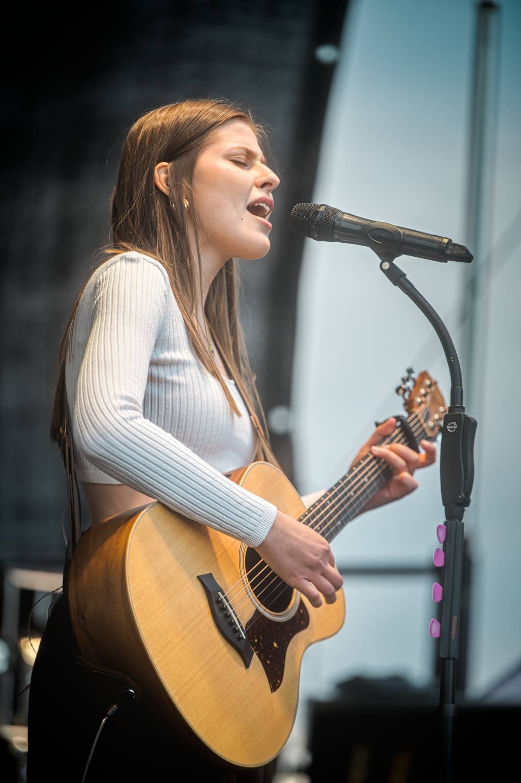 Hudba na vinicích přivezla do Znojma kapelu Jelen a zpěvačku Adélu Orlovou