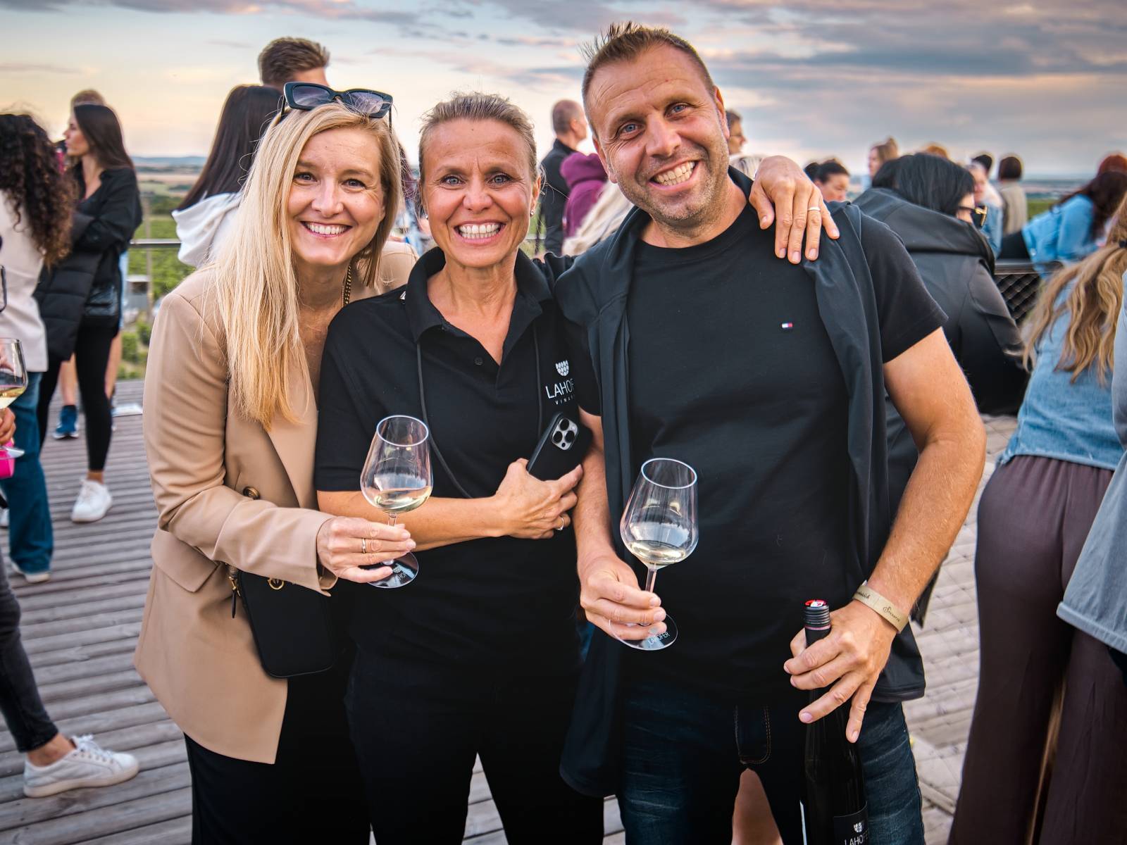 Hudba na vinicích přivezla do Znojma kapelu Jelen a zpěvačku Adélu Orlovou