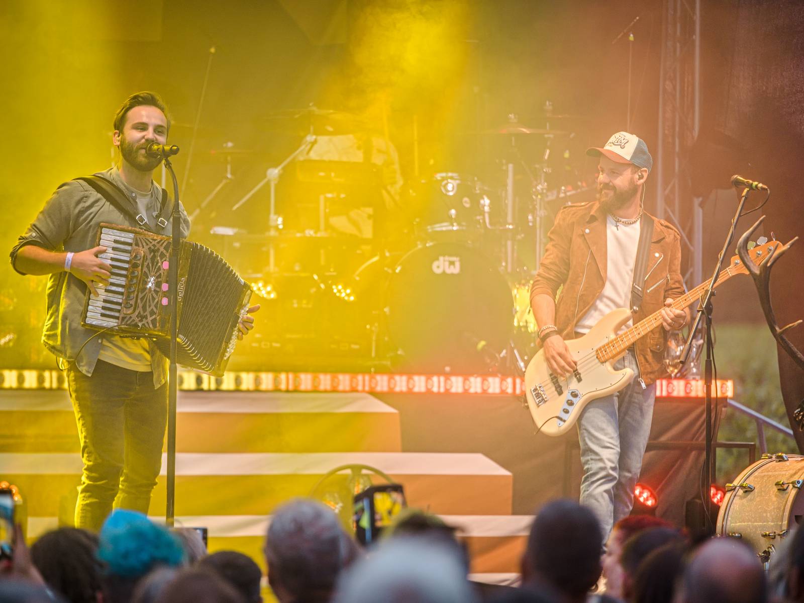 Hudba na vinicích přivezla do Znojma kapelu Jelen a zpěvačku Adélu Orlovou