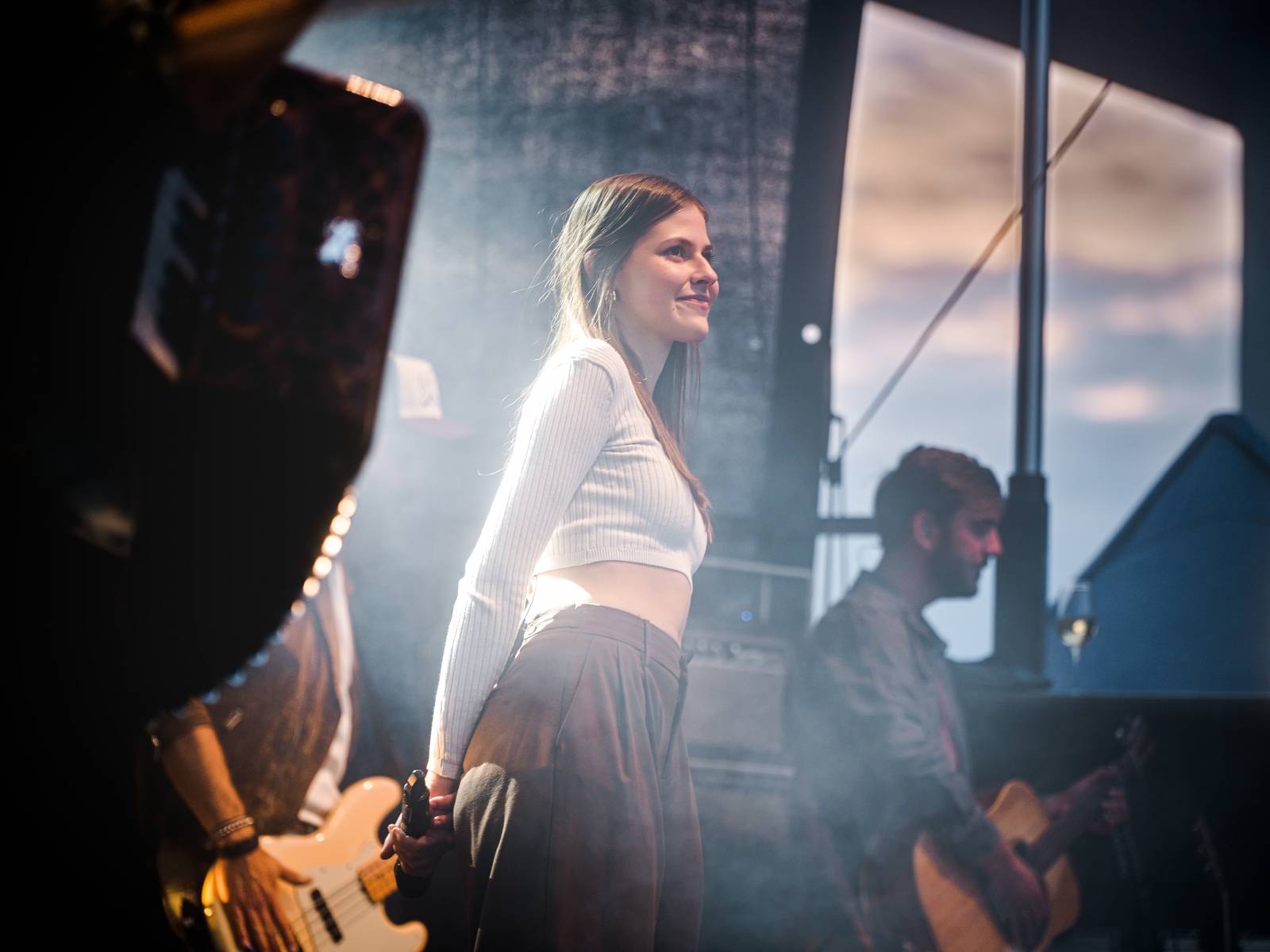 Hudba na vinicích přivezla do Znojma kapelu Jelen a zpěvačku Adélu Orlovou