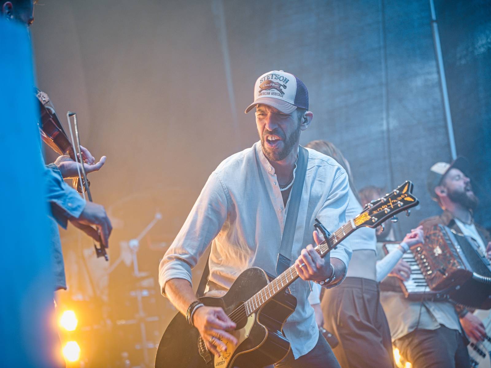 Hudba na vinicích přivezla do Znojma kapelu Jelen a zpěvačku Adélu Orlovou