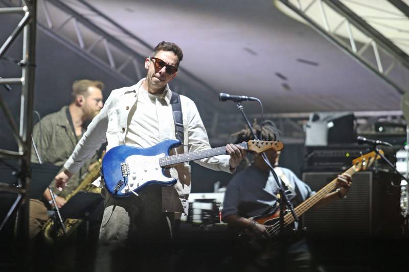 Groove Brno slaví dospělost. Gratulovali mu hvězdný kytarista Cory Wong, The Stylists či klavírista NIJI