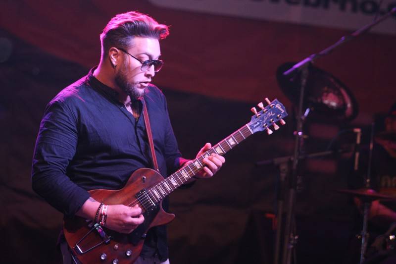 Groove Brno slaví dospělost. Gratulovali mu hvězdný kytarista Cory Wong, The Stylists či klavírista NIJI