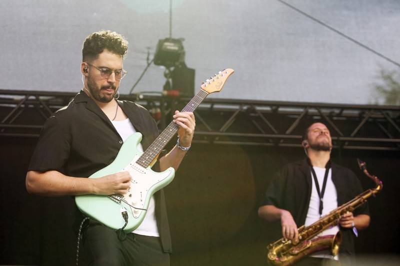 Groove Brno slaví dospělost. Gratulovali mu hvězdný kytarista Cory Wong, The Stylists či klavírista NIJI