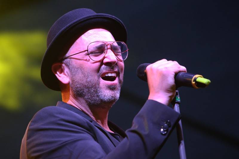 Groove Brno slaví dospělost. Gratulovali mu hvězdný kytarista Cory Wong, The Stylists či klavírista NIJI