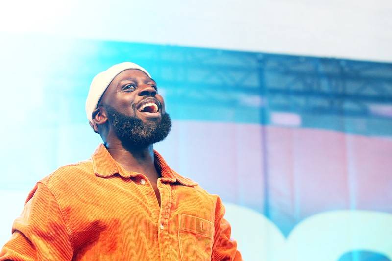 Groove Brno slaví dospělost. Gratulovali mu hvězdný kytarista Cory Wong, The Stylists či klavírista NIJI