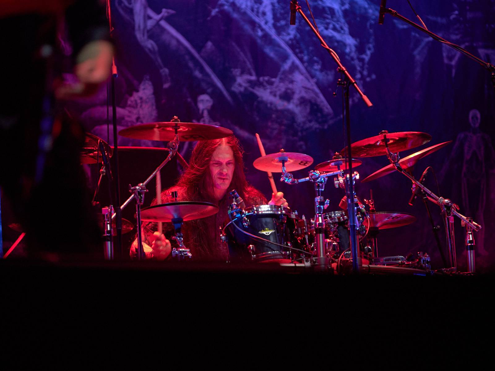 Masters of Rock, den druhý: Extravagantní show Tilla Lindemanna, řízný set Kanonenfieber a powermetalová smršť Illumishade