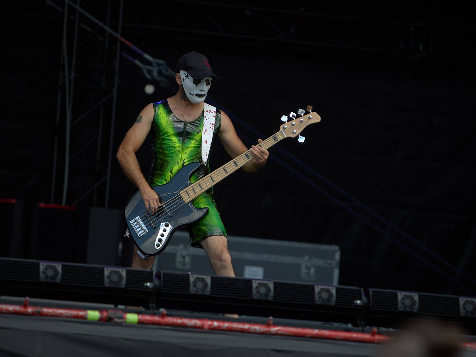 Masters of Rock, den druhý: Extravagantní show Tilla Lindemanna, řízný set Kanonenfieber a powermetalová smršť Illumishade