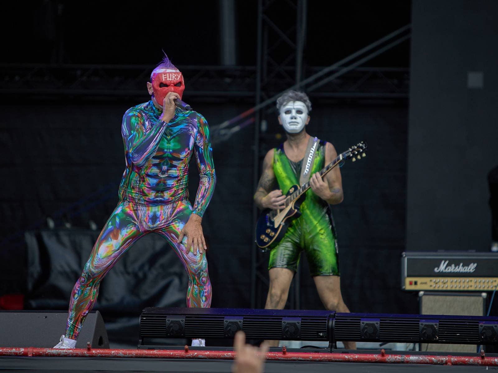 Masters of Rock, den druhý: Extravagantní show Tilla Lindemanna, řízný set Kanonenfieber a powermetalová smršť Illumishade