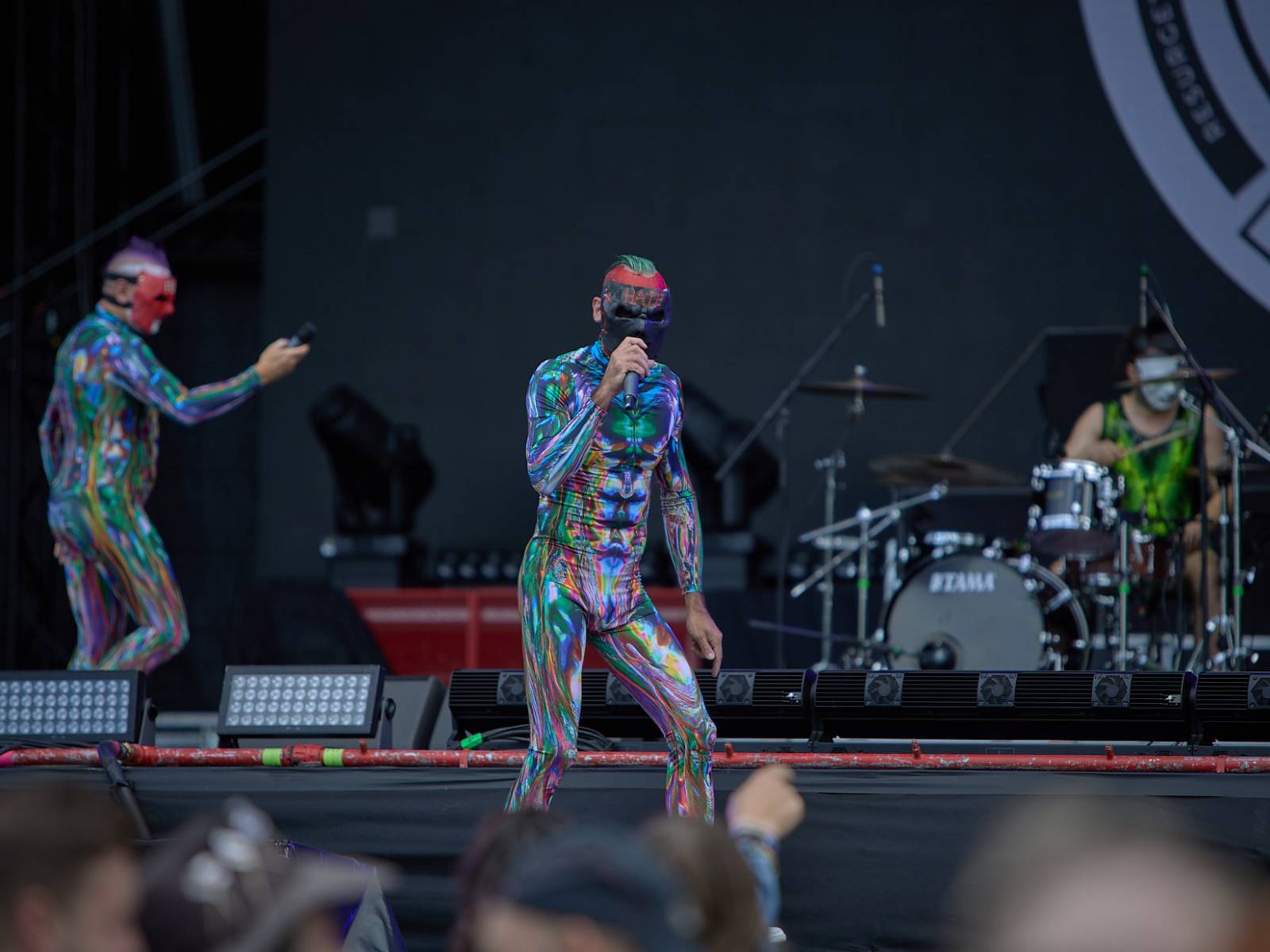 Masters of Rock, den druhý: Extravagantní show Tilla Lindemanna, řízný set Kanonenfieber a powermetalová smršť Illumishade