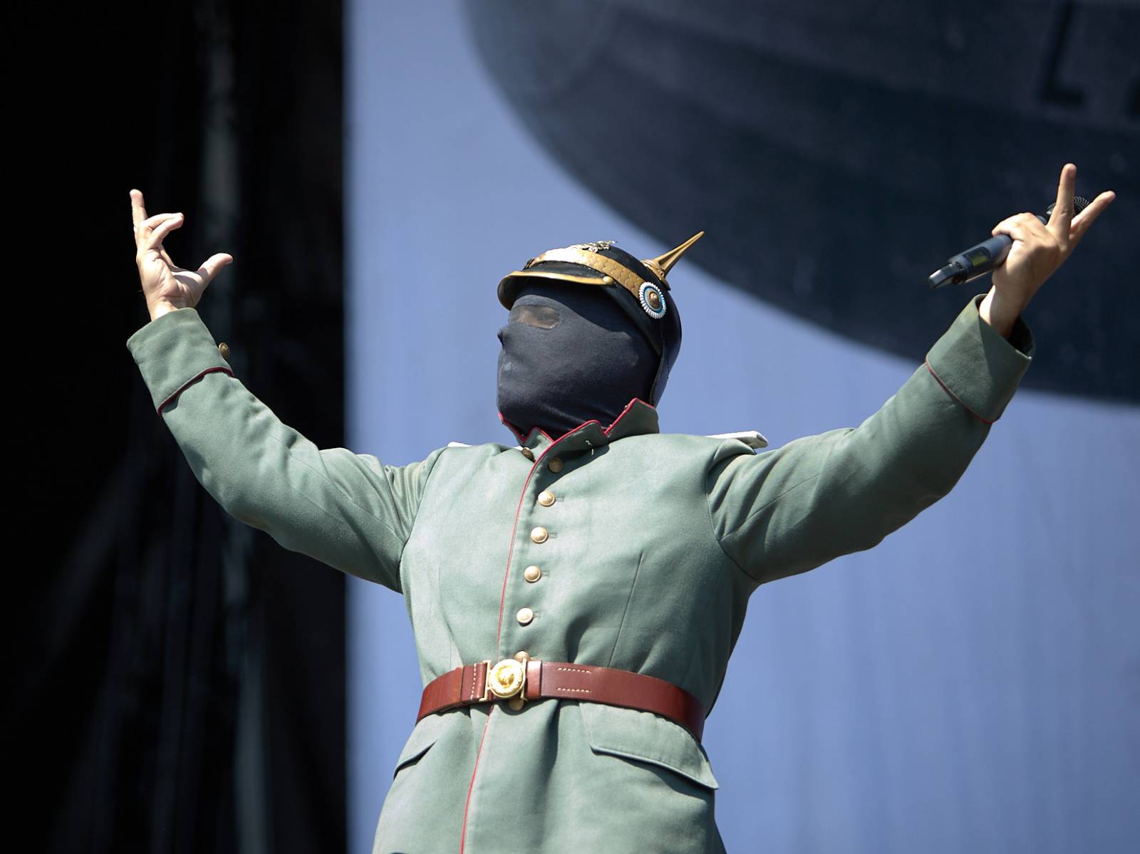 Masters of Rock, den druhý: Extravagantní show Tilla Lindemanna, řízný set Kanonenfieber a powermetalová smršť Illumishade