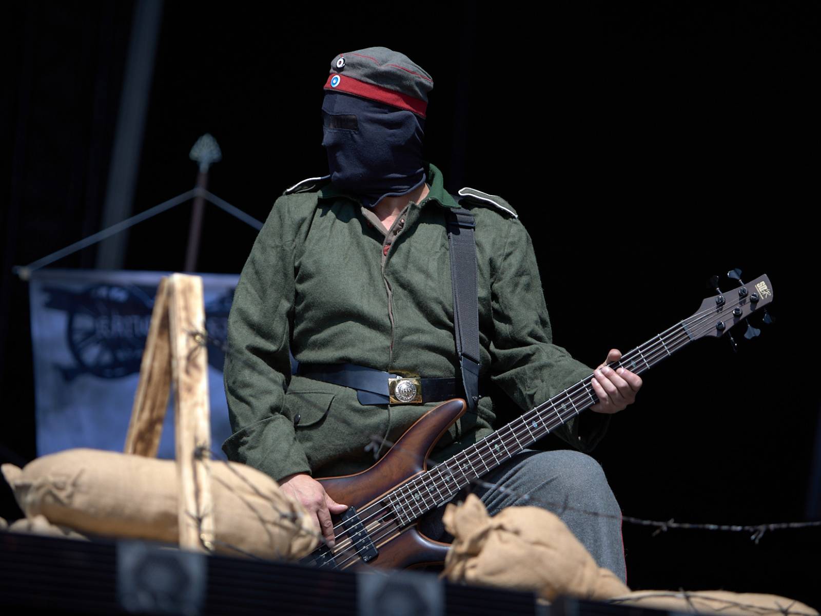 Masters of Rock, den druhý: Extravagantní show Tilla Lindemanna, řízný set Kanonenfieber a powermetalová smršť Illumishade