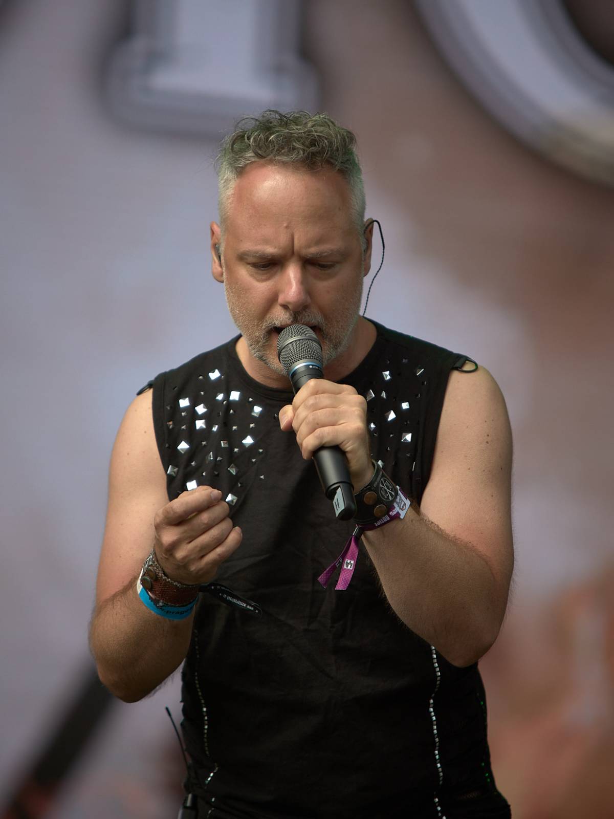 Masters of Rock, den druhý: Extravagantní show Tilla Lindemanna, řízný set Kanonenfieber a powermetalová smršť Illumishade