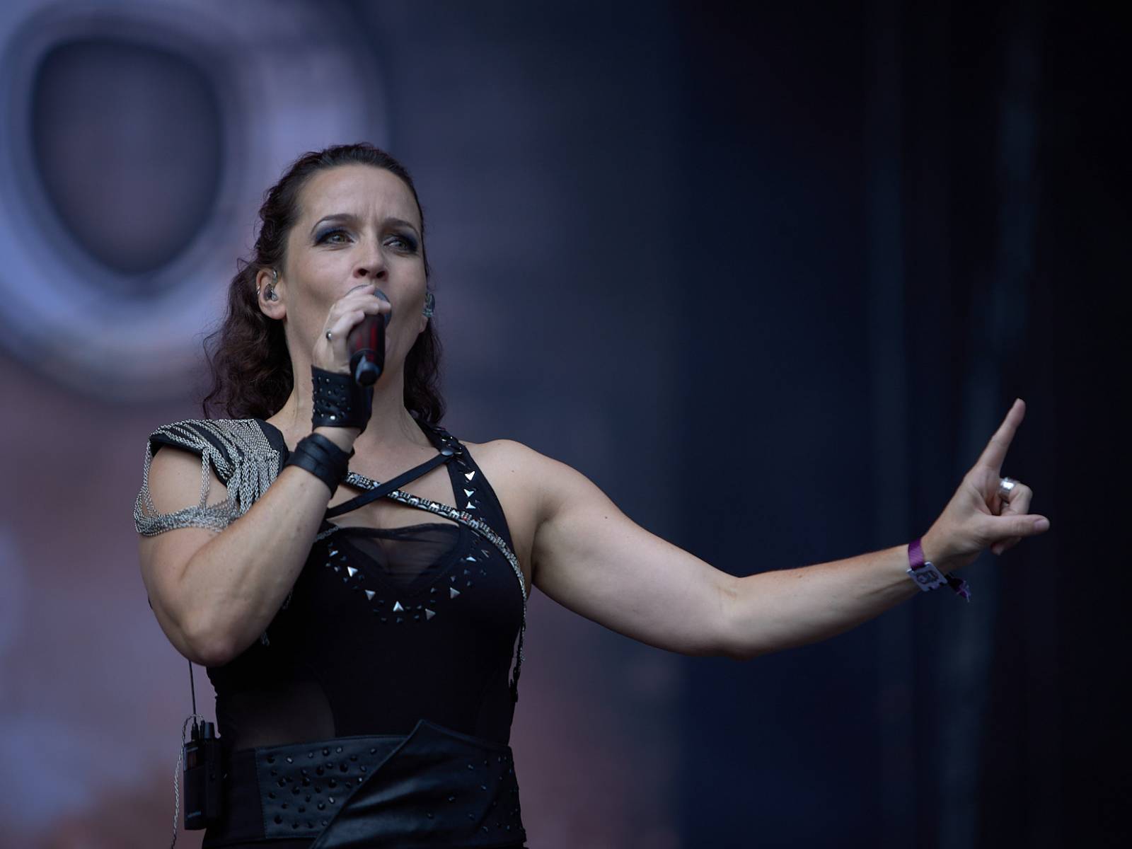 Masters of Rock, den druhý: Extravagantní show Tilla Lindemanna, řízný set Kanonenfieber a powermetalová smršť Illumishade