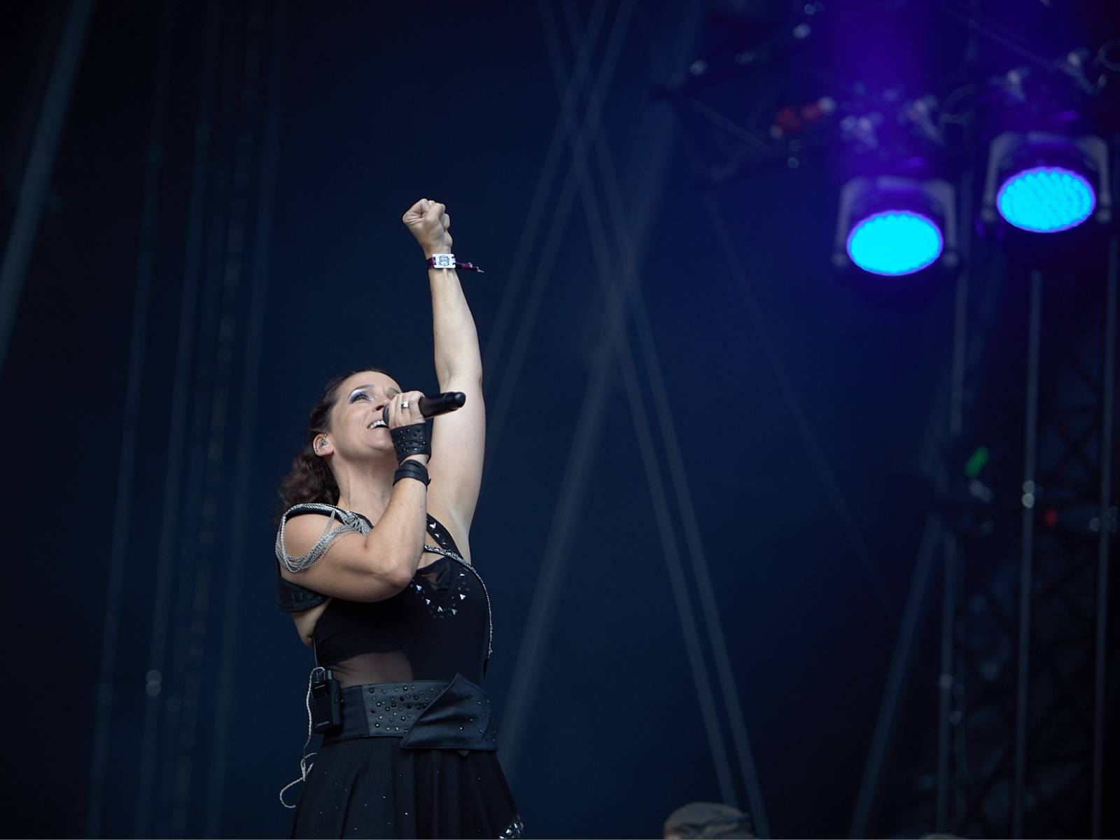 Masters of Rock, den druhý: Extravagantní show Tilla Lindemanna, řízný set Kanonenfieber a powermetalová smršť Illumishade