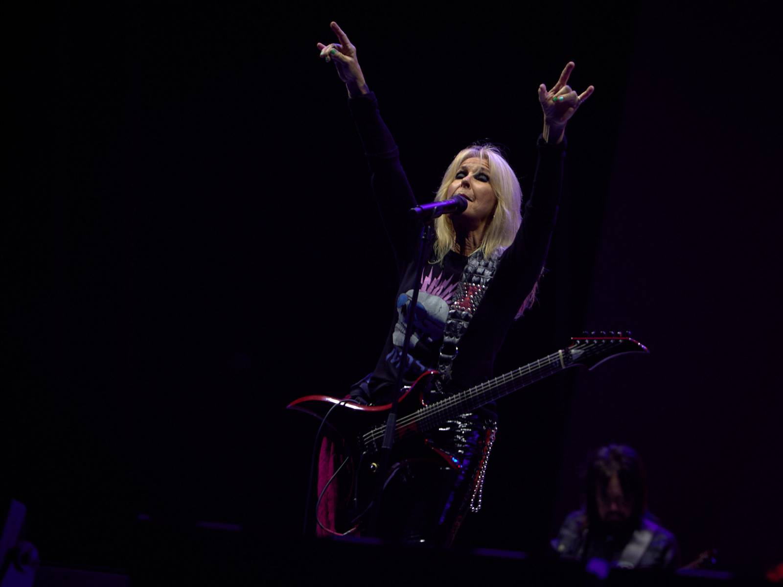 Masters of Rock, den druhý: Extravagantní show Tilla Lindemanna, řízný set Kanonenfieber a powermetalová smršť Illumishade