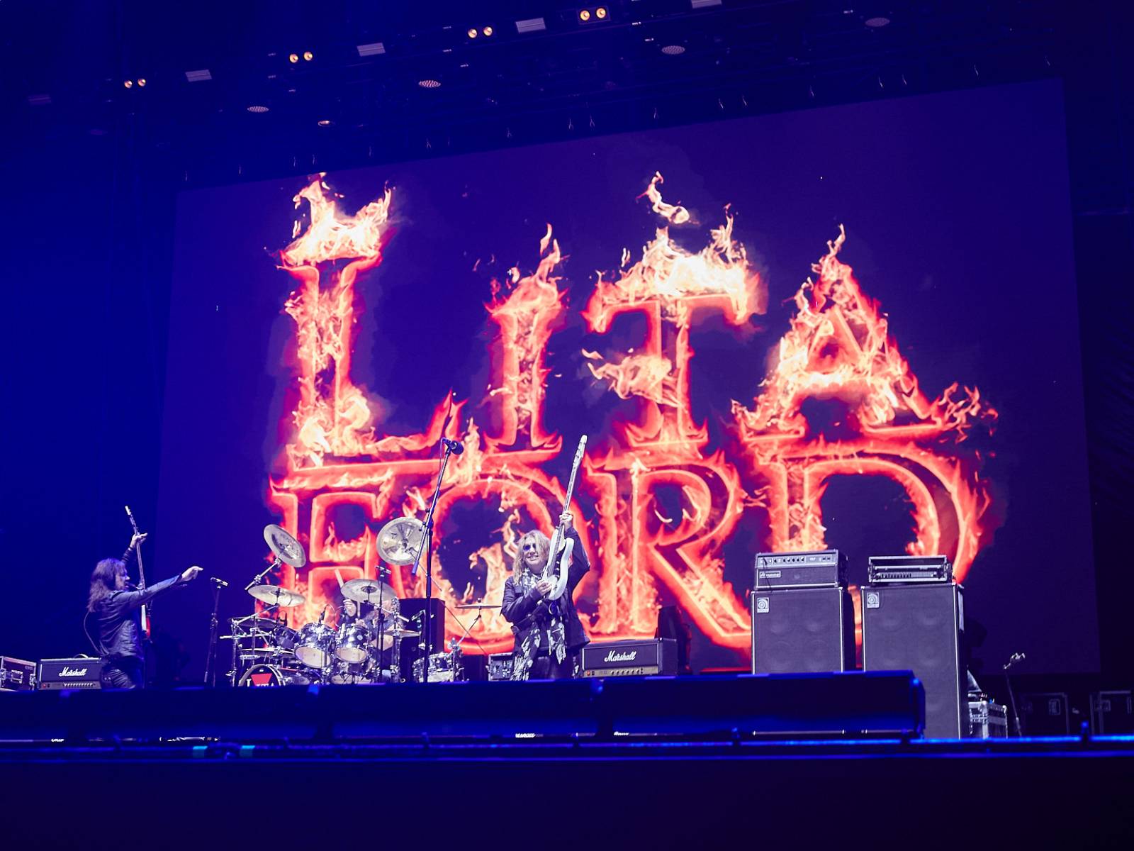 Masters of Rock, den druhý: Extravagantní show Tilla Lindemanna, řízný set Kanonenfieber a powermetalová smršť Illumishade