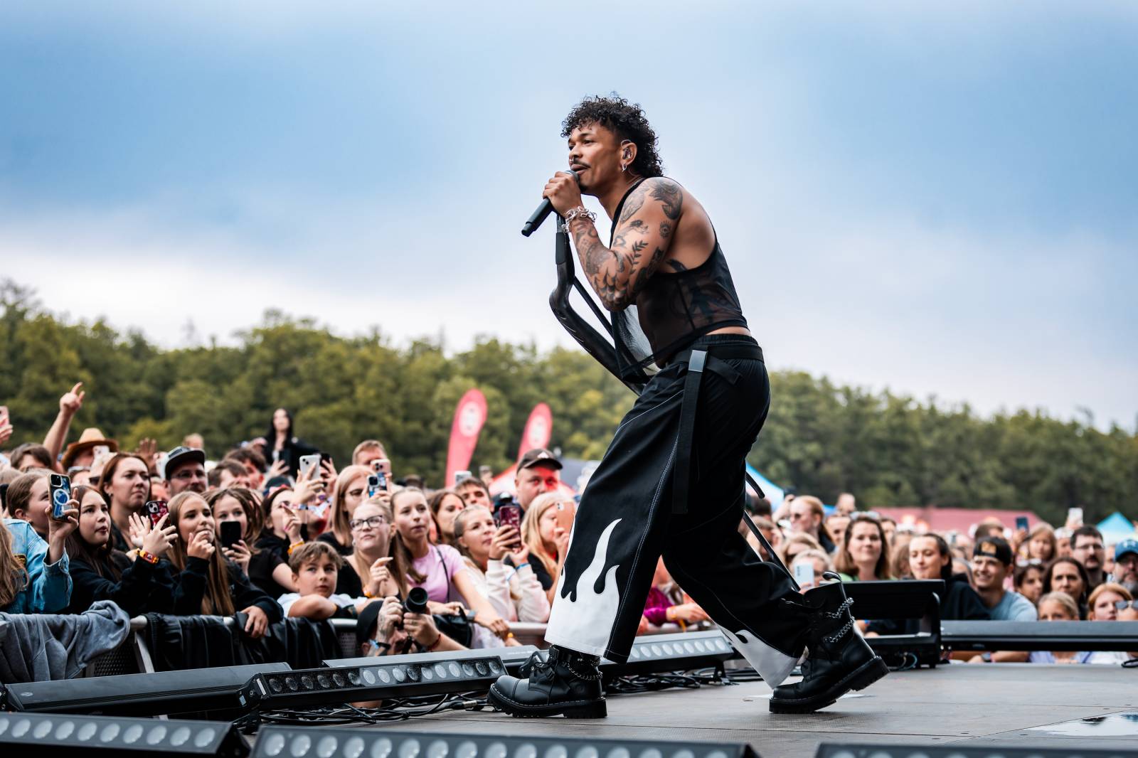 Hrady CZ se přesunuly na Točník. Dav rozvášnili Ben Cristovao, Marpo, Divokej Bill, Dymytry i Pam Rabbit