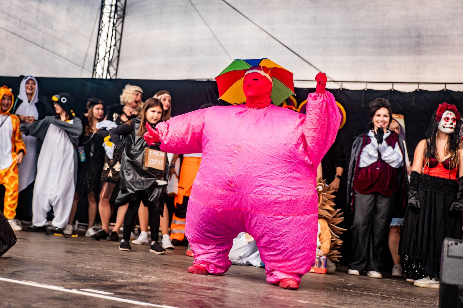 Hrady CZ se přesunuly na Točník. Dav rozvášnili Ben Cristovao, Marpo, Divokej Bill, Dymytry i Pam Rabbit