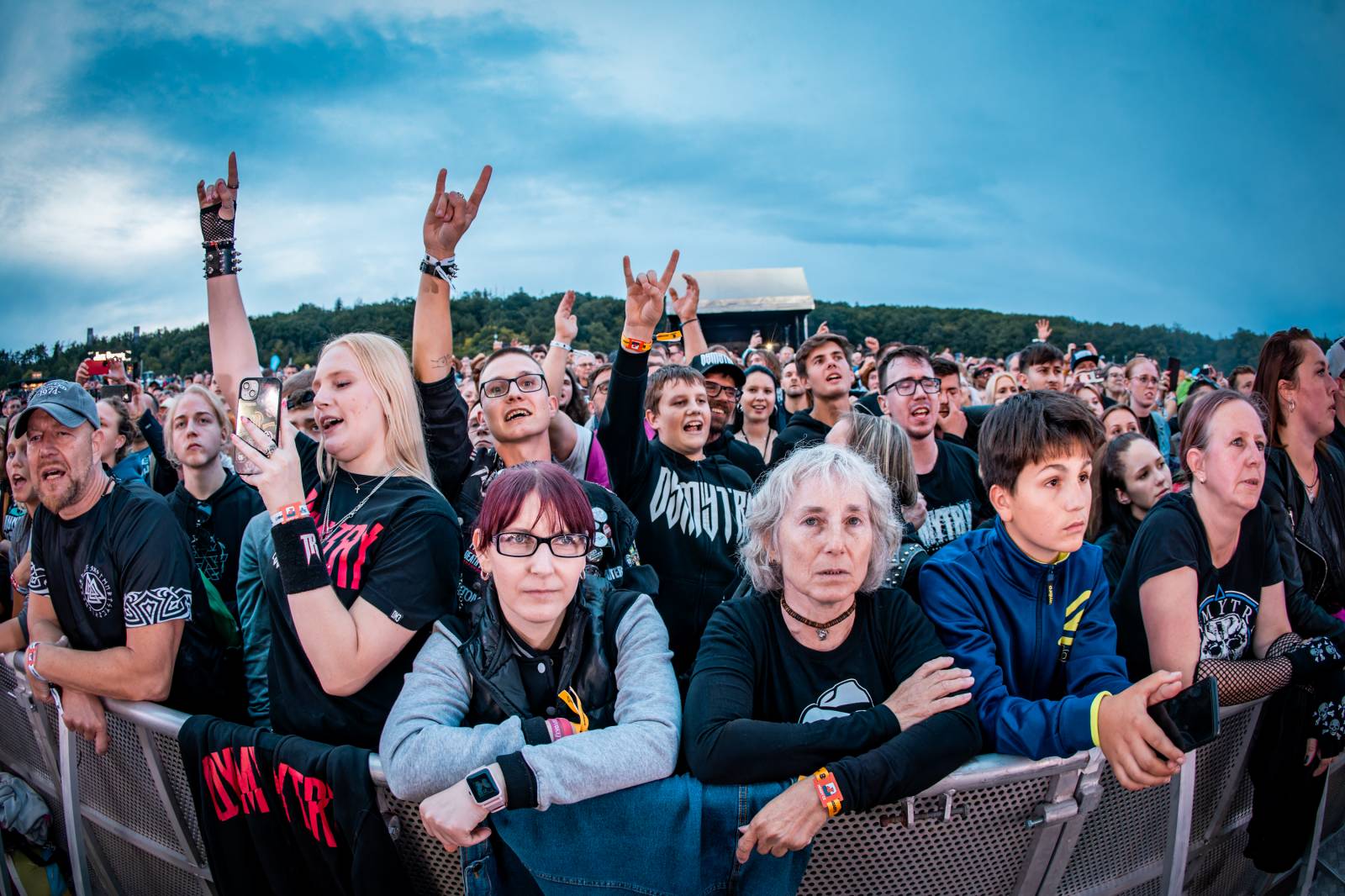 Hrady CZ se přesunuly na Točník. Dav rozvášnili Ben Cristovao, Marpo, Divokej Bill, Dymytry i Pam Rabbit