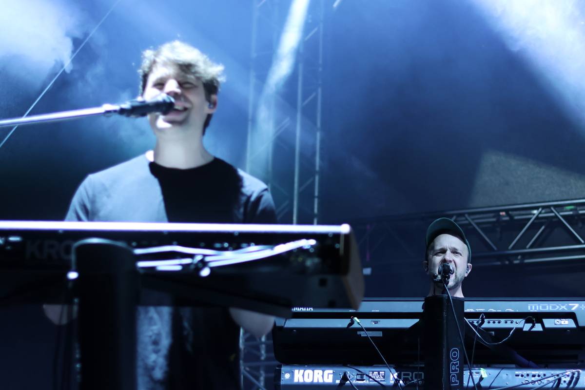 Festival Groove Brno pokračoval v rytmu skladeb Dirty Loops, Candy Dulfer a B-Side Bandu