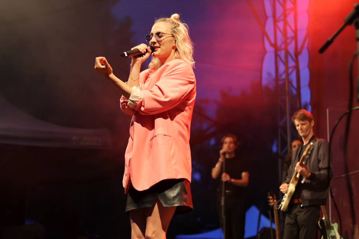 Festival Groove Brno pokračoval v rytmu skladeb Dirty Loops, Candy Dulfer a B-Side Bandu