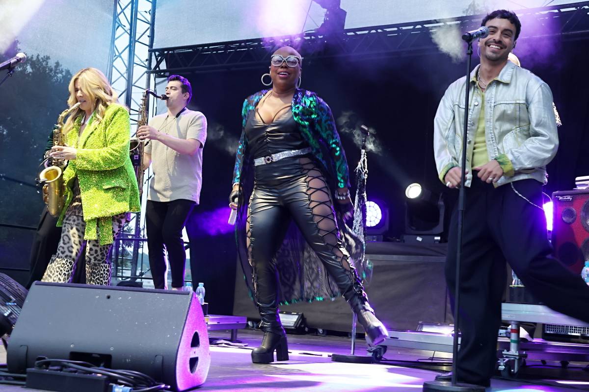 Festival Groove Brno pokračoval v rytmu skladeb Dirty Loops, Candy Dulfer a B-Side Bandu