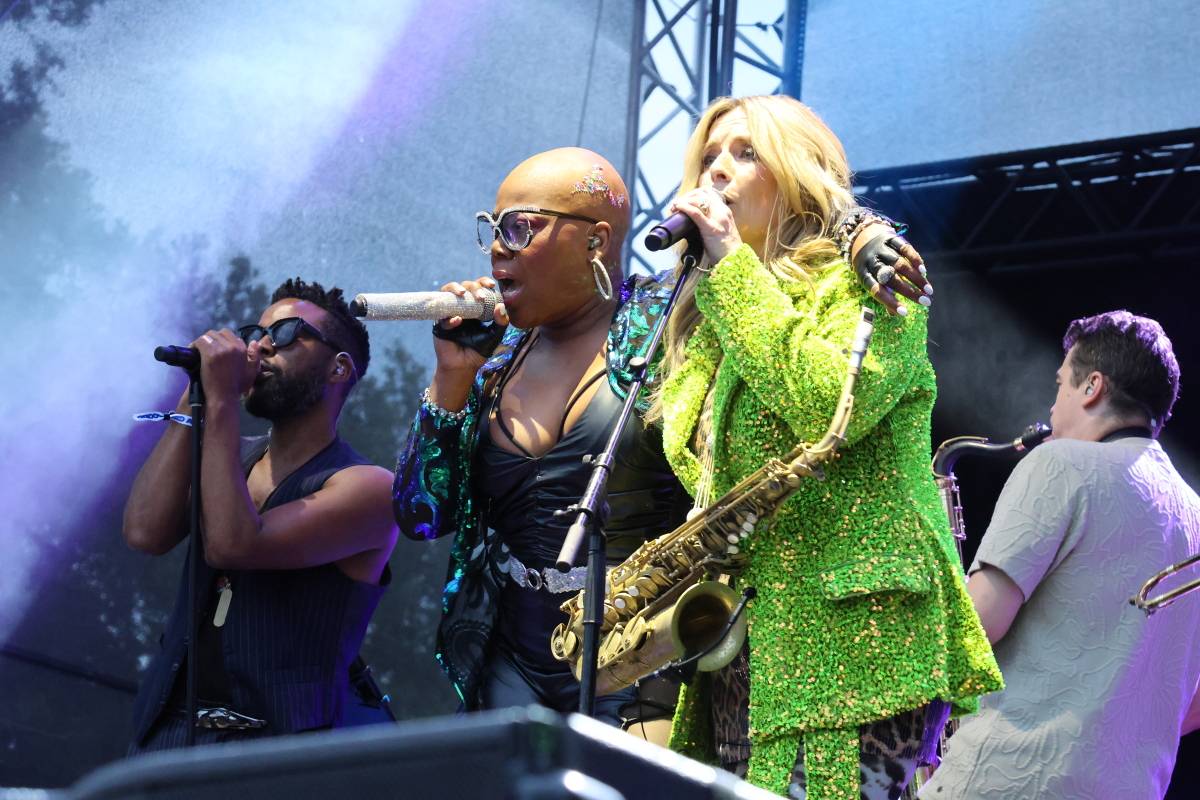 Festival Groove Brno pokračoval v rytmu skladeb Dirty Loops, Candy Dulfer a B-Side Bandu