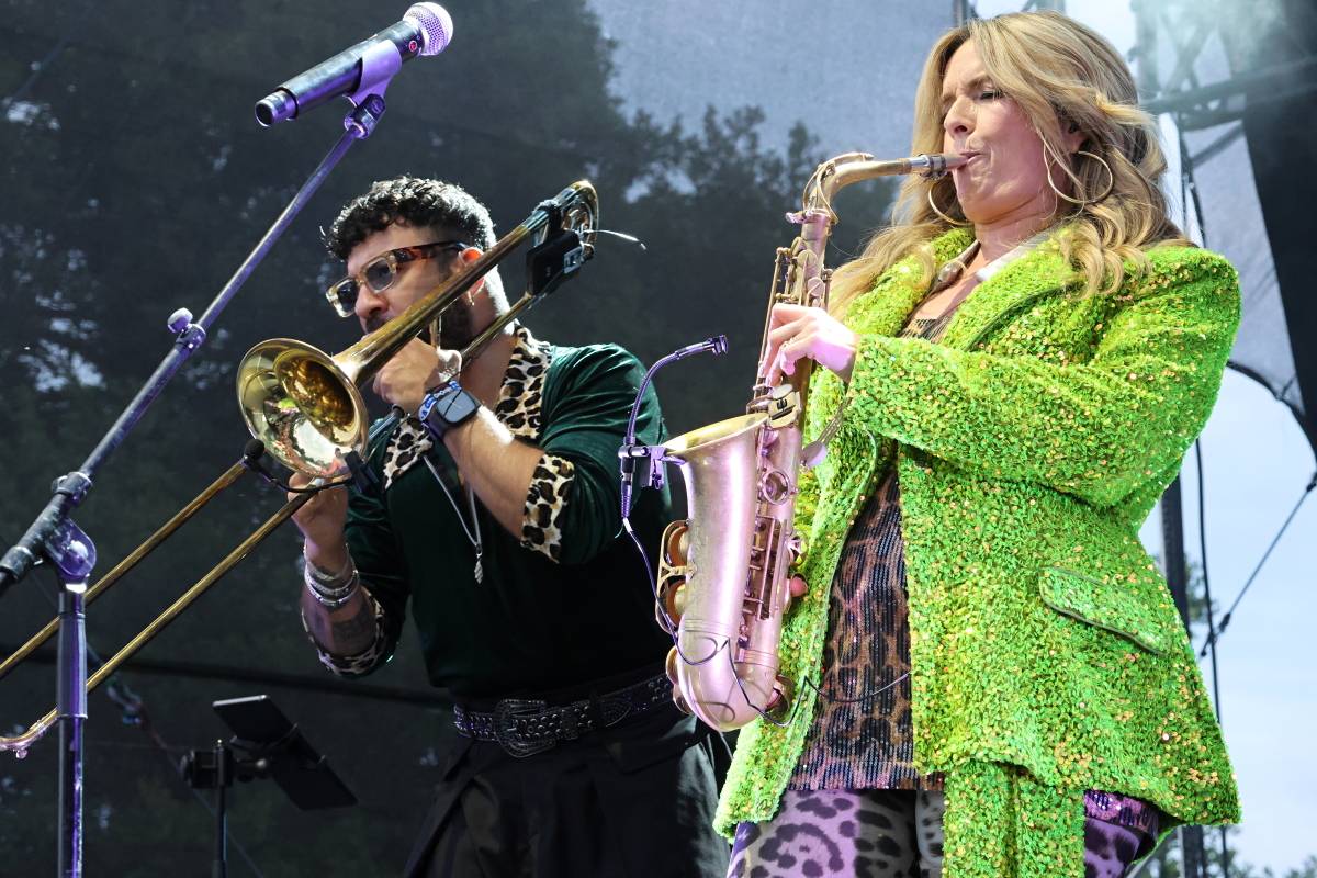 Festival Groove Brno pokračoval v rytmu skladeb Dirty Loops, Candy Dulfer a B-Side Bandu