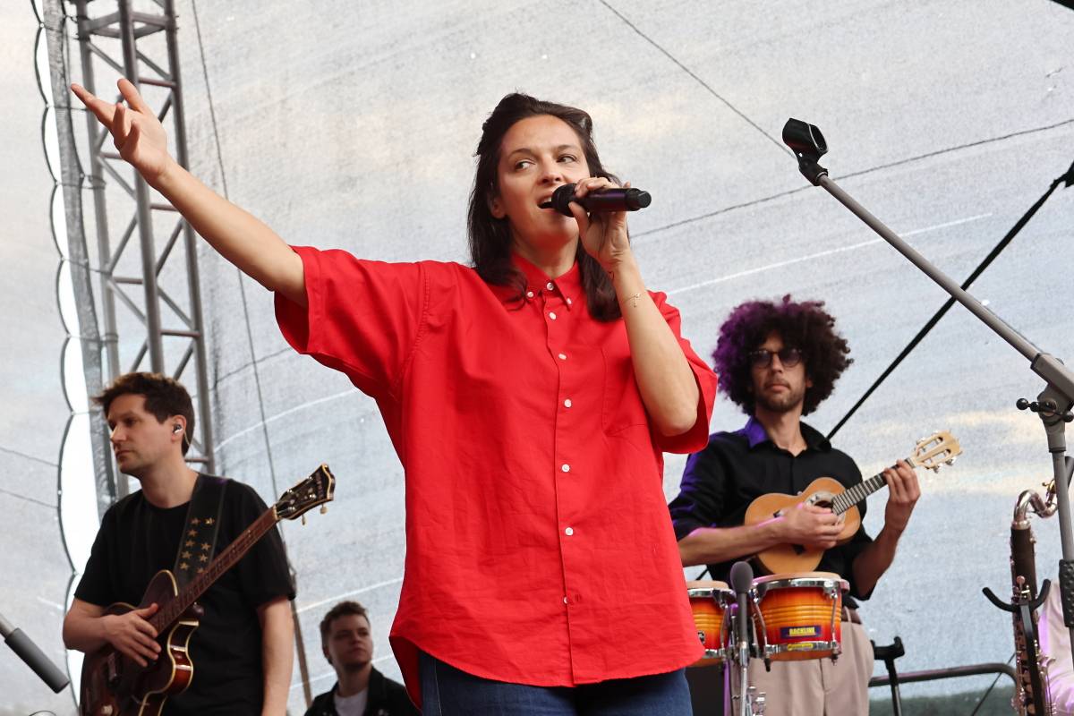 Festival Groove Brno pokračoval v rytmu skladeb Dirty Loops, Candy Dulfer a B-Side Bandu