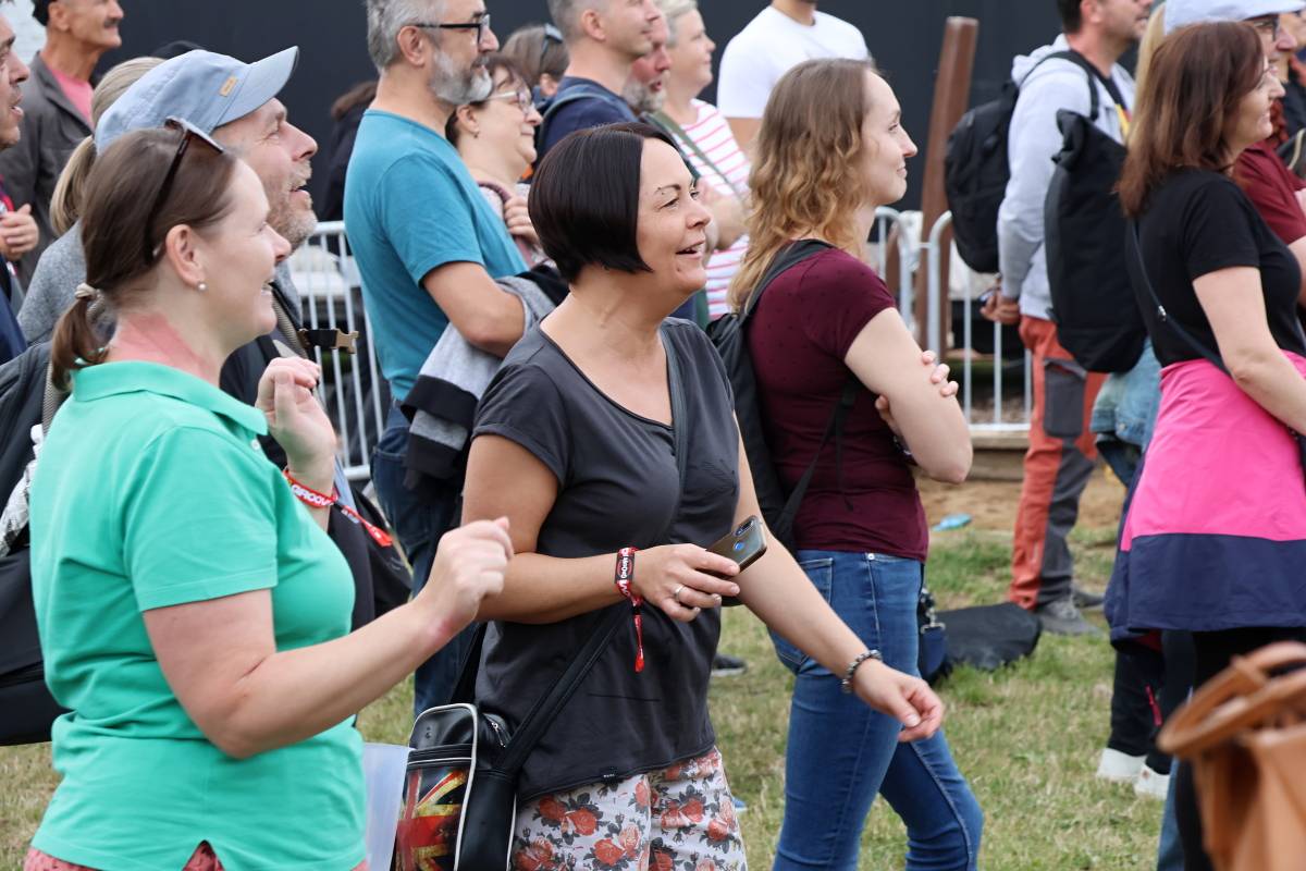 Festival Groove Brno pokračoval v rytmu skladeb Dirty Loops, Candy Dulfer a B-Side Bandu