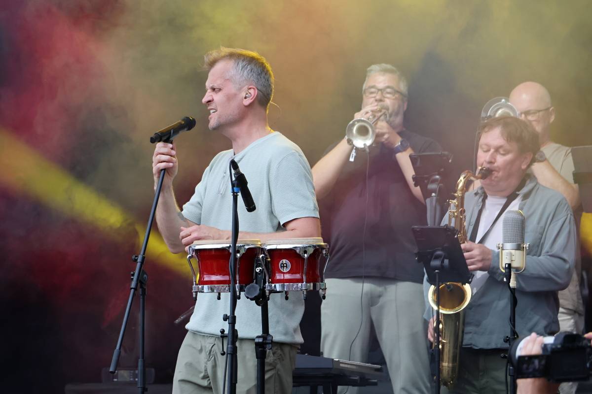 Festival Groove Brno pokračoval v rytmu skladeb Dirty Loops, Candy Dulfer a B-Side Bandu