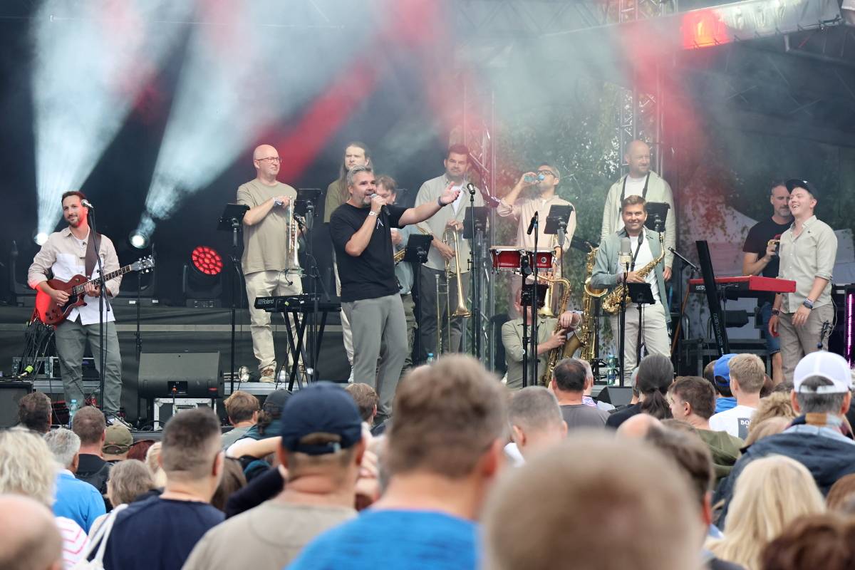 Festival Groove Brno pokračoval v rytmu skladeb Dirty Loops, Candy Dulfer a B-Side Bandu