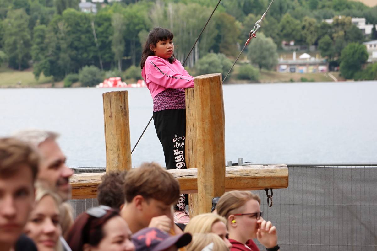 Festival Groove Brno pokračoval v rytmu skladeb Dirty Loops, Candy Dulfer a B-Side Bandu