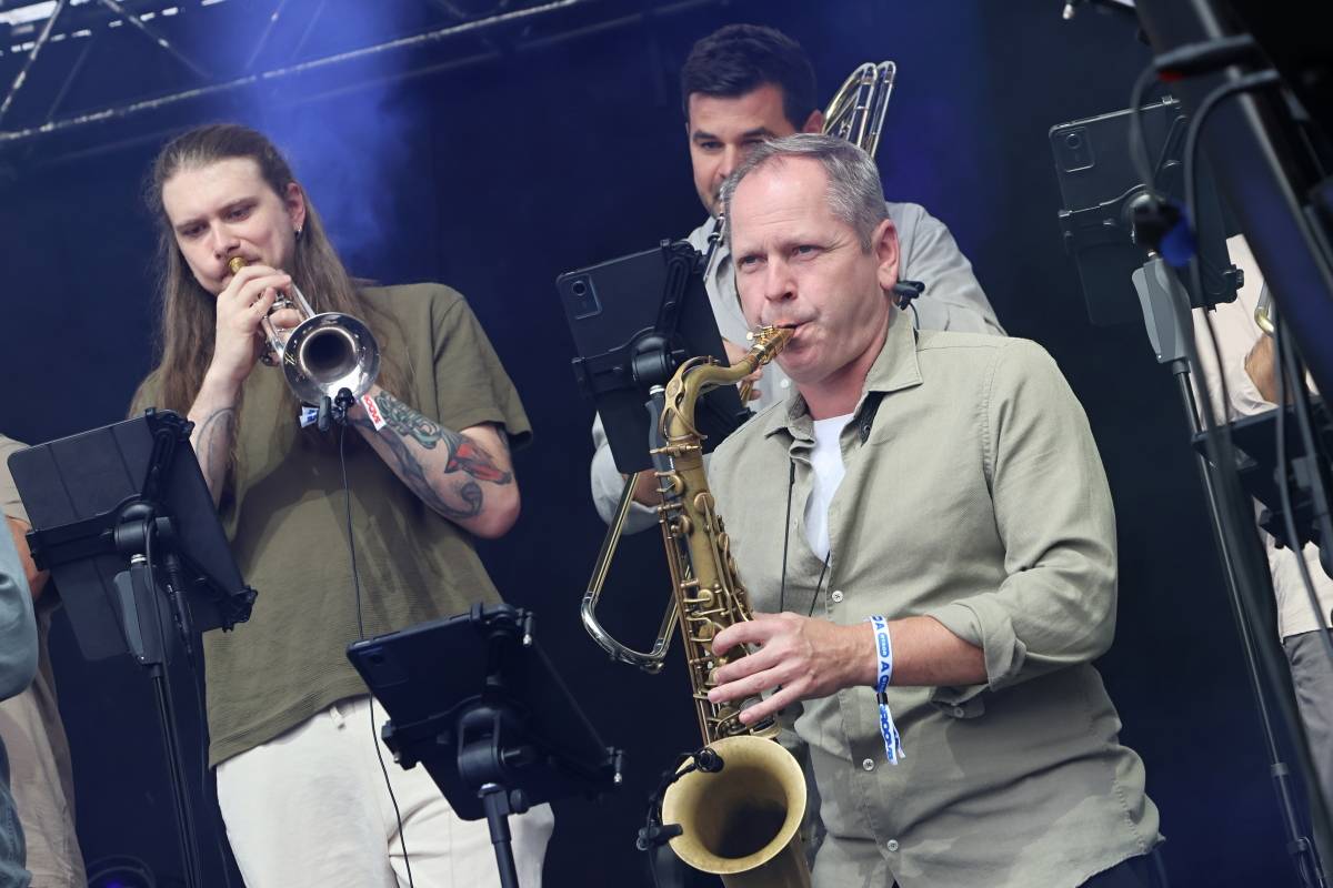 Festival Groove Brno pokračoval v rytmu skladeb Dirty Loops, Candy Dulfer a B-Side Bandu