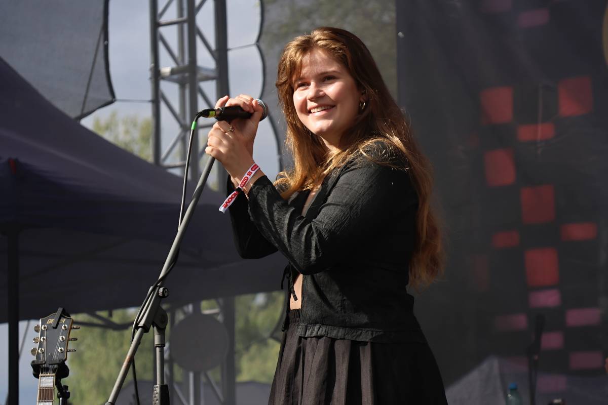 Festival Groove Brno pokračoval v rytmu skladeb Dirty Loops, Candy Dulfer a B-Side Bandu