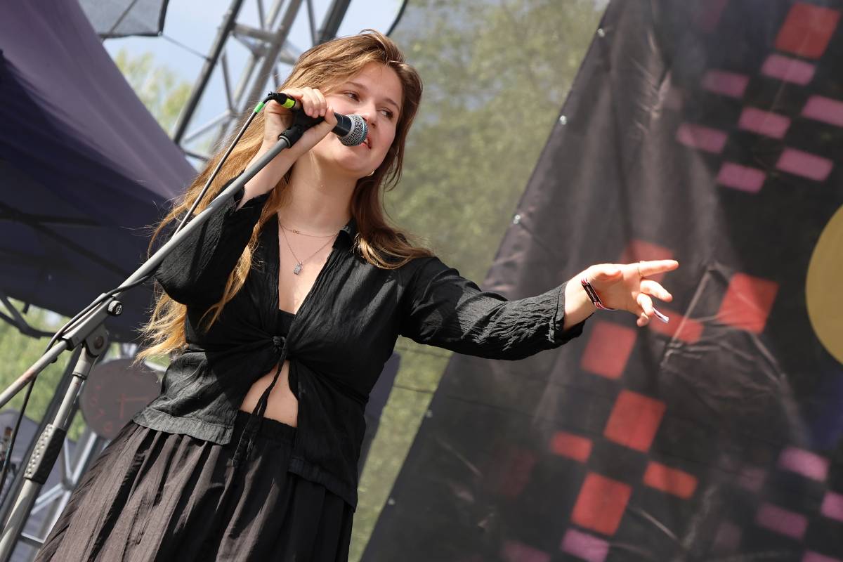 Festival Groove Brno pokračoval v rytmu skladeb Dirty Loops, Candy Dulfer a B-Side Bandu