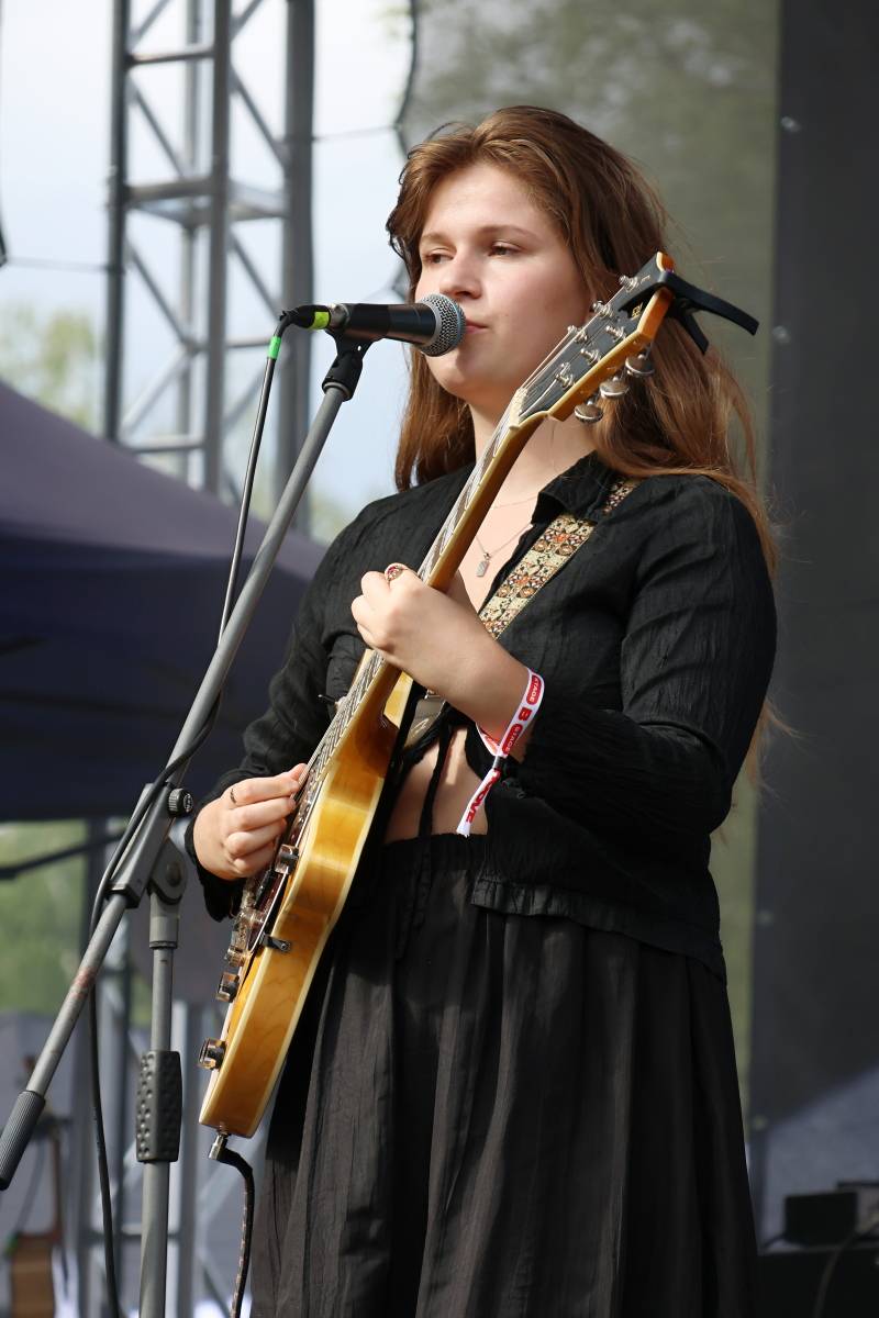 Festival Groove Brno pokračoval v rytmu skladeb Dirty Loops, Candy Dulfer a B-Side Bandu